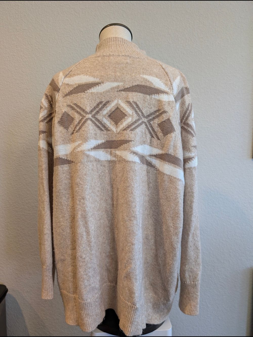 Calvin Klein Women's Sz L Soft Beige Knit Sweater - Picture 3 of 4